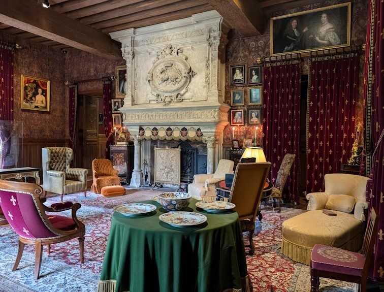 Antiques buyers Cape Coral. Updated 2026